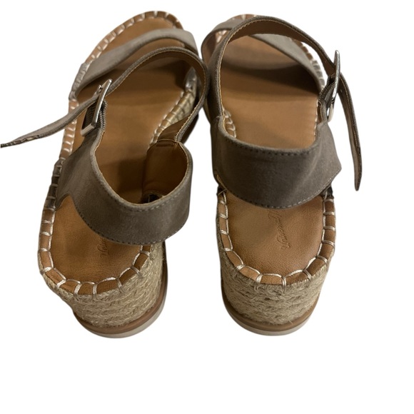 Universal Thread Taupe Women's Espadrille Sandals - Picture 3 of 4